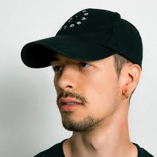 Troy Hayes's Instagram, Twitter & Facebook