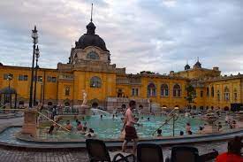 Health clubs em budapeste banhos árabes em budapeste hammams e banhos turcos em budapeste termas em budapeste yoga e pilates em budapeste. Termas De Budapeste A Experiencia Em Szechenyi 360meridianos Budapeste Termas Viagem Internacional