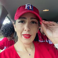 This unique DIY bookshelf is a perfect desk decoration.👍🏼📚 bit.ly/2oIfhdo