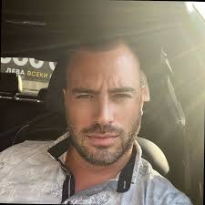 Elmer Mirabal's Instagram, Twitter & Facebook