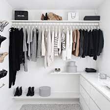 Ganz klassisch bezeichnet ein „begehbarer kleiderschrank eine möglichkeit zur aufbewahrung von kleidung und schuhen. So Einfach Gunstig Kannst Du Einen Begehbaren Kleiderschrank Selber Bauen Begehbarer Kleiderschrank Selber Bauen Begehbarer Kleiderschrank Bauen Kleiderschrank Selber Bauen