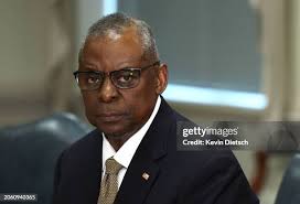 3,400 Lloyd Walker Photos & High Res Pictures