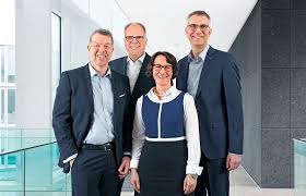 Vorstand Und Verwaltungsrat Unsere Nahe Bringt Sie Weiter Landessparkasse Zu Oldenburg