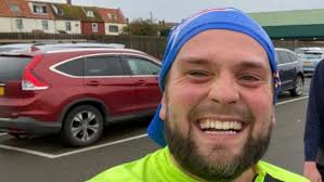 Man's charity bid to run 5k every day until mum's return from hospital