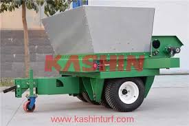 The accumulation of sand from multiple topdressings over many years can improve soil physical properties. China Sand Top Dressing Machine Top Dresser Kashin Turf Care
