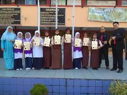 Pada 2009, sekolah kebangsaan seksyen 7 memiliki 918 pelajar lelaki dan 898 pelajar perempuan, menjadikan jumlah keseluruhan murid seramai 1816 orang. Penyampaian Sijil Sk Seksyen 7 Kota Damansara Facebook