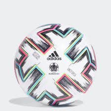 This results in a drastic reduction of a variety of shots that are performed in a foosball game. Fotball Baller Adidas No