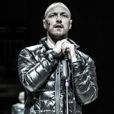 James mcavoy calling patrick stewart & ian mckellen 'sir squared'. James Mcavoy Spielt Cyrano De Bergerac Im English Theatre Aino Hamburg