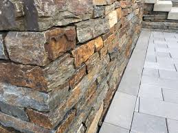 Garten Terrasse Aussengestaltung Mauer Trockenmauer Verkleiden Gestalten Gartengestaltung Naturstein Sichtschutz Bruchstein Aussengestaltung