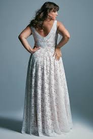 Wedding dress explore modcloth's extensive plus size wedding dress selection and feel like a sparkling star! Feminine Plus Size Wedding Dress In Warm White Color