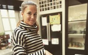 Marly van der velden (born 6 january 1988 in delft) is a dutch actress and fashion designer. Hoe Verlaat Marly Van Der Velden Gtst Weekblad Party