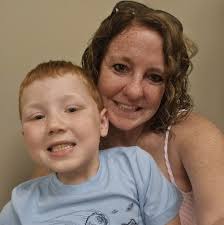 SNAKE BREADSTICKS...perfect for a spaghetti Halloween dinner!!! 🐍 SEE HOW  BELOW ...