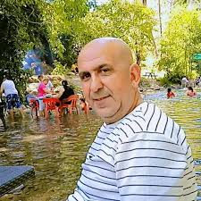 2012 MODEL MERCEDES C180 AMG Makyajlı kasa Yeni Göğüslük Değişensiz  Mercedes-Benz C180 Komp.BlueEfficiency AMG Sadece 250.000Km Aracımız  Mercedes-Benz C serisinin en dolu paketi olan AMG pakettir. Aracımızda  değişen sökülen takılan hiçbir parça