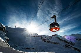 Co funivia con piccole cabine a due o più posti sinonimi: La Cabinovia Rotante Per Viste Panoramiche Elevatori Magazine