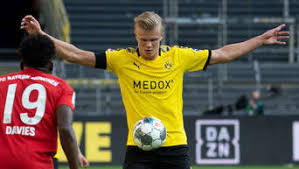 Chelsea have officially contacted borussia dortmund about signing striker erling haaland, claims the daily mail. Erling Haaland Bvb Dortmund Sturmer Hofft Auf Viele Freundinnen Bvb