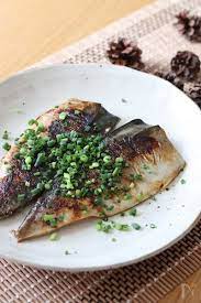 たまには違う食べ方で 塩鯖のさっぱりマヨポン焼き by ともきーた 伊藤 智子 レシピサイト nadia ナディア プロの料理家のおいしいレシピ レシピ レシピ 食べ物のアイデア ヘルシーレシピ