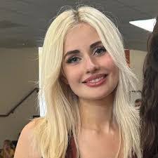 Aileen Templeton's Instagram, Twitter & Facebook