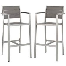 Aluminum outdoor bar stools are placed in the garden or patio with wear resistance performance, high back and swivel design for comfortable use. Aluminum Outdoor Patio Bar Stools