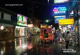 Salah satu transgender paling menonjol yang dimiliki thailand adalah ladyboy, alias wanita pria. Kehidupan Malam Ladyboy Cantik Di Phuket