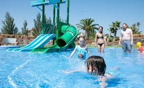Camping Perpignan Avec Piscine Parc Aquatique Toboggans A Perpignan