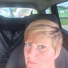 Rosanna Bowman's Instagram, Twitter & Facebook