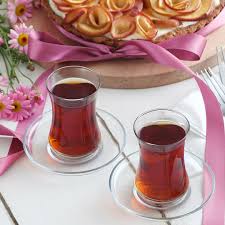 Birbirinden güzel çeşitleri olmasına rağmen, en bilineni metal saplı, çizgili, çiçekli, farklı desenleri ve renkleri ile çay bardağı çeşitleri kahvaltılarınızı ve beş. Lav Duru 6 Li Cay Bardagi 155 Cc Evidea