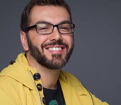 Para começar o ano, Newton Lima fala de flores, arranjos e como transformar  o astral da sua casa com plantas. Vem ler a coluna que está imperdível!