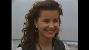 Отец — валериан андреевич лещенко (14.09.1904 — 02.03.2004), родился в деревне любимовка, окончил гимназию в курске, работал в совхозе, в 1931 году по направлению приехал в москву, где начал работать. Intervyu Ani Lorak Na Festivale Veselad 1994 Youtube