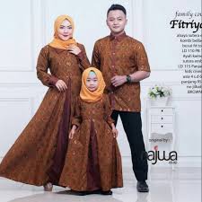 Baju couple dan family couple / secara rutin perminggunya dapat membantu pelepasan hormon estrogen, dan testosteron, yang pada intinya dapat membuat kulit tubuh lebih awet muda dan. Harga Couple Ayah Anak Dress Terbaik Juni 2021 Shopee Indonesia