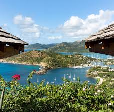 Geographical and historical treatment of antigua and barbuda, islands that form an independent state in the lesser antilles in the eastern caribbean sea, at the southern end of the leeward islands chain. Antigua Und Barbuda Fur Jeden Gast Einen Eigenen Strand Welt