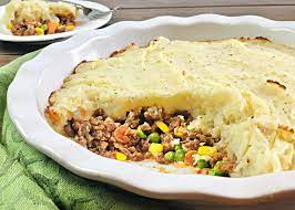 Vegan Cottage Pie This Plant Based Version Of A Classic Cottage Pie Is Pure Comfort Food In 2021 Cottage Pie Beef Tips And Gravy Vegan Beef