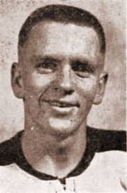 Player photos for the 1957-58 Regina Pats at hockeydb.com
