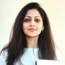 Tia Sydney's Instagram, Twitter & Facebook