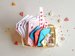 Just try it once with the first words that come in mind when you think of your loved one. Cute Valentine S Day Ideas Motley Cards Diy Is Fun