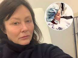 Shannen Doherty Gets Emotional After Receiving Standing Ovation From Fans  At '90s Con Amid Ongoing Cancer Battle