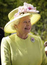 Google Image Result For Http Dbwf Net Images Hm Queen Elizabeth Ii Greets Nas Queen Hat Queen Of England Her Majesty The Queen