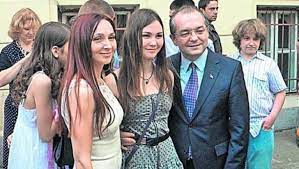 We did not find results for: Fiica Lui Emil Boc Va Fi StudentÄ La Facultatea De Medicina DentarÄ Ce NotÄ A ObÅ£inut Patricia