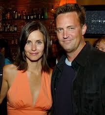 Throughout her relationship with matthew perry, molly hurwitz has always kept her social media private. Matthew Perry S Pals Hope He Settles Down With Gf Molly Hurwitz