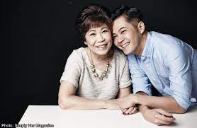 Terence cao came by and waited for half an hour, and he said he couldn't wait anymore. Terence Cao And Mum Lost Then Found Women Entertainment News Asiaone
