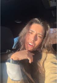 Tara Lorenz's Instagram, Twitter & Facebook