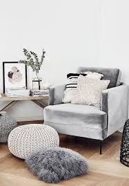 Fluente Family So Vielseitig Ist Der Blogger Liebling Der Angesagte Samt Sessel Fluente Ist Das Perfekte It Piece Fur Je Samt Sessel Wohnen Wohnzimmersessel