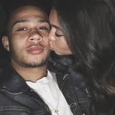 About memphis depay's girlfriend lori harvey. Photo Memphis Depay Relaxes With His New Girlfriend After Man United Win