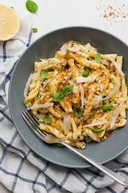 Simple Lemon Basil And Courgette Pasta Recipe Whole Food Recipes Zucchini Pasta Dishes Pasta Dishes