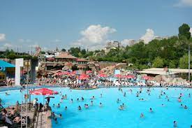 The total area is 276,000 m², 196,000 of which will be open green garden. Yerevan Water World Wikipedia