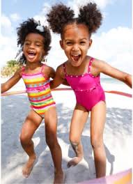 Maillots de bain fille nouvelles collections les collabs du moment sur melijoe livraison dans le monde entier. Ensemble De Bain Pour La Plage Filles Bikini Et Jupette Pour Les Filles La Mode Pas Chere Pour Les Filles Un Max D Idees