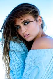 TAMBLYN MODELS: LAUREN BUCKSATH