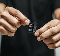 The sandisk microsdxc card for nintendo switch (128 gb) is the best microsd card for phones, tablets, and, yes, the nintendo switch. 7 Best Sd Cards For Samsung Galaxy S10 Joyofandroid Com