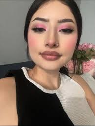 Promote with Esme Solis (@ezmesolis)