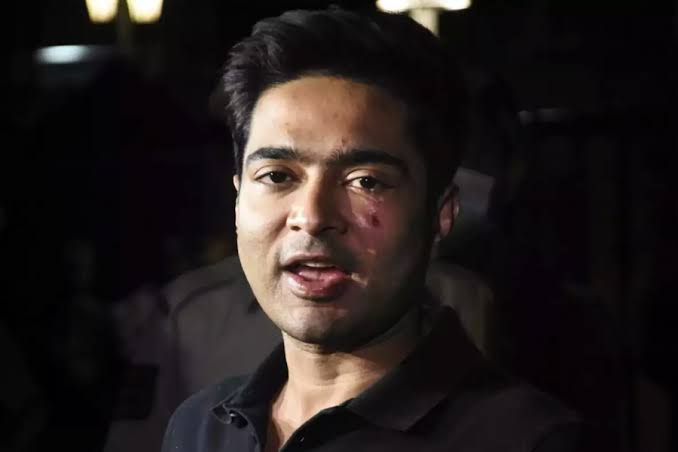 Abhishek Banerjee | TMC MP Abhishek Banerjee says, his undergoing eye treatment and surgery successful dgtl - Anandabazar