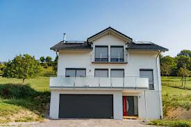 Die garage schützt ihr fahrzeug, bietet zusätzlichen platz und ergibt zusammen mit ihrem massivhaus ein harmonisches gesamtbild. Hauser Und Garagen Bauunternehmen Christof Ebner Weilheim Noggenschwiel